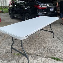 8’ Folding Table 