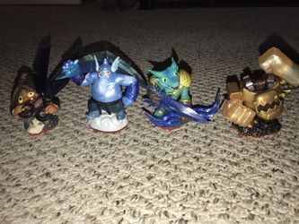 Sky lander action figures for DS