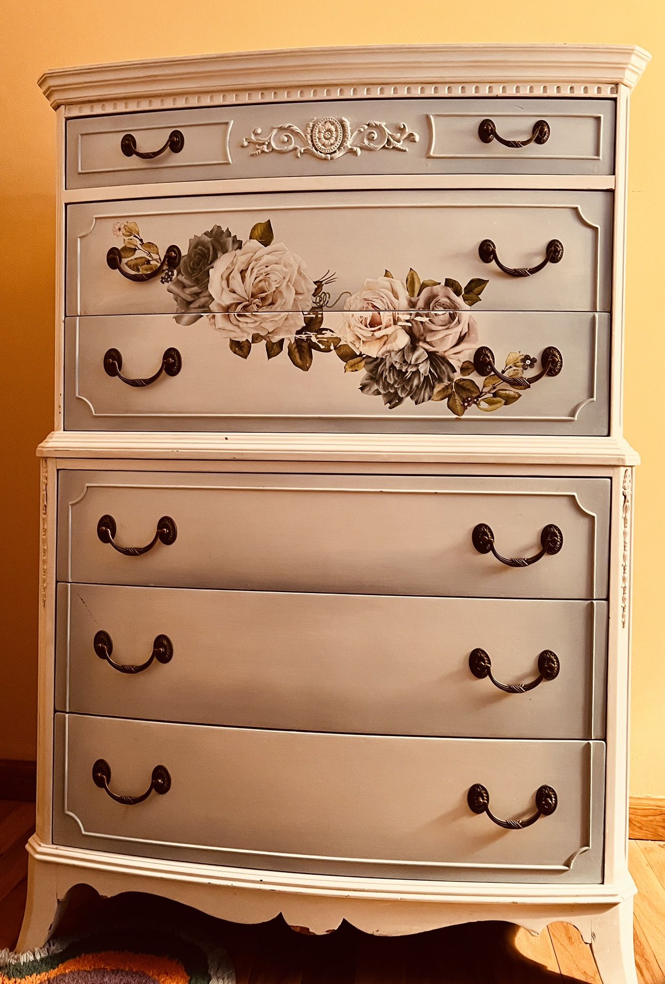Custom Hand Painted Floral Dresser Vintage Cottagecore / French Country Custom Hand Painted Floral Dresser Vintage Cottagecore / French Country