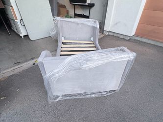 Toddler bed