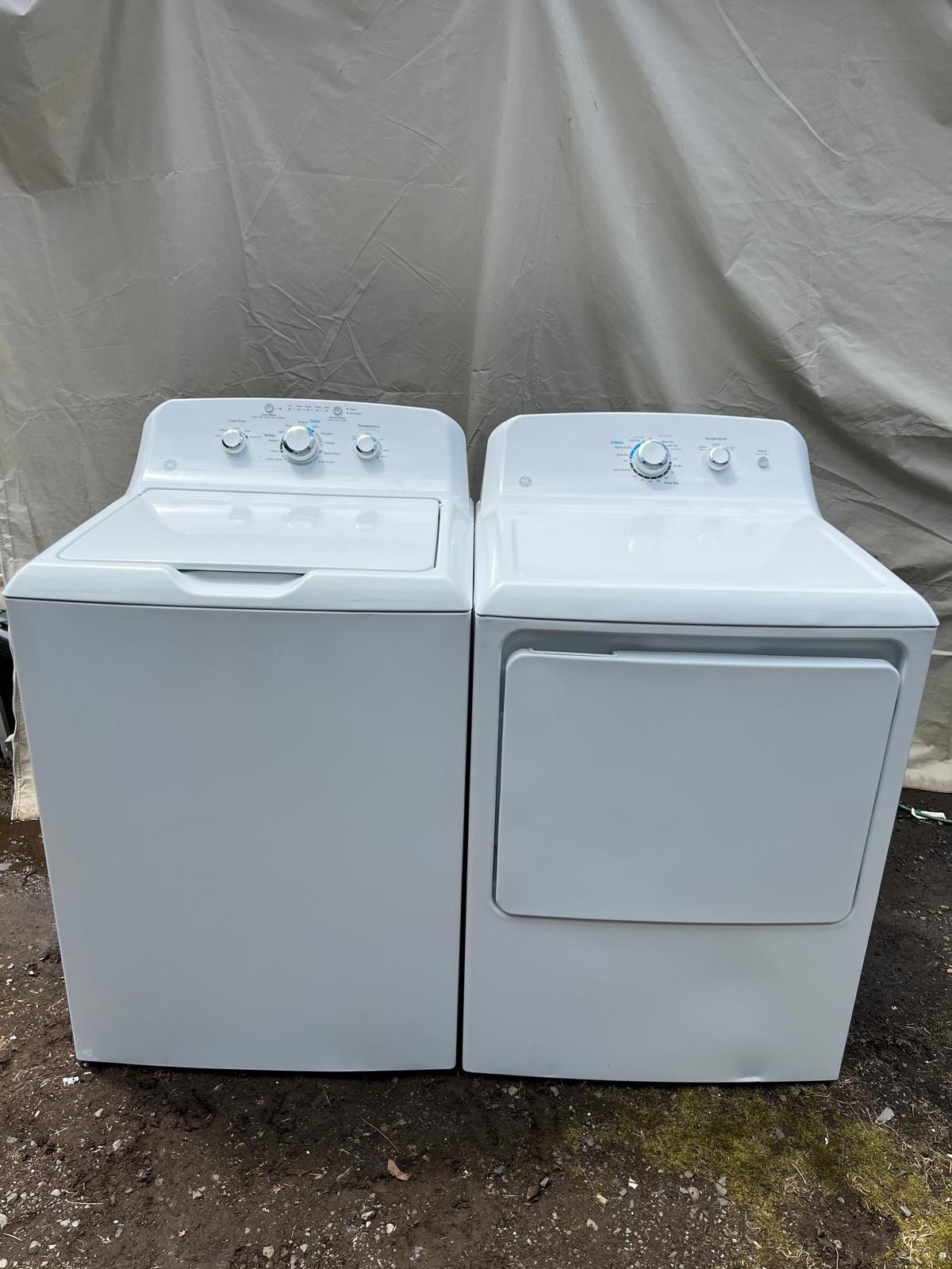 GE washer and dryer in excellent condition💦