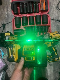dewalt 12v max 3 green line laser