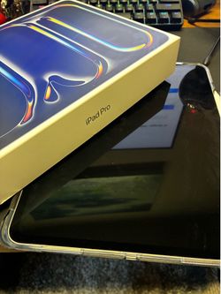 iPad Pro 13 inch 256GB with Apple Pencil