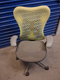 Herman miller mirra ergonomic task chair