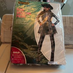 Skeleton pirate size 810