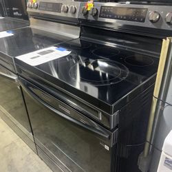 Samsung Electric Stove With 5 Burners With Wi-Fi 