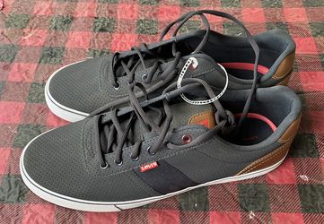 Levis Shoes / Size 13