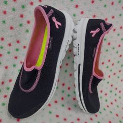 Women's Skechers GO Walk - The Cure - Size 9.5