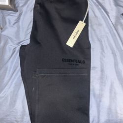 Esssntial Sweatpants