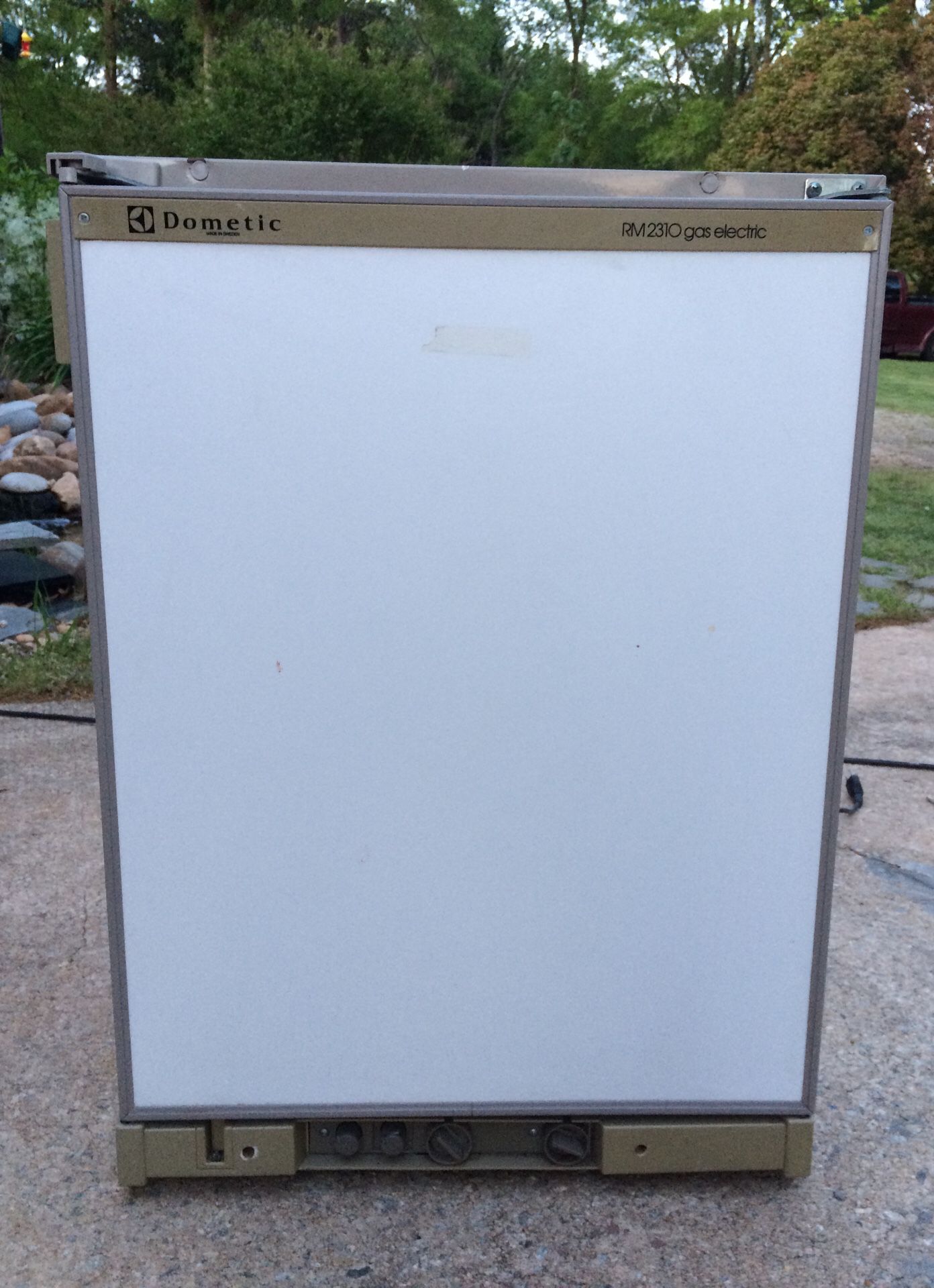 Dometic RM2310 gas electric refrigerator