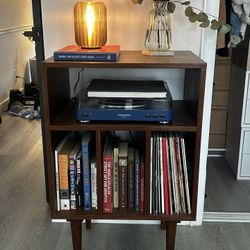 Record player stand