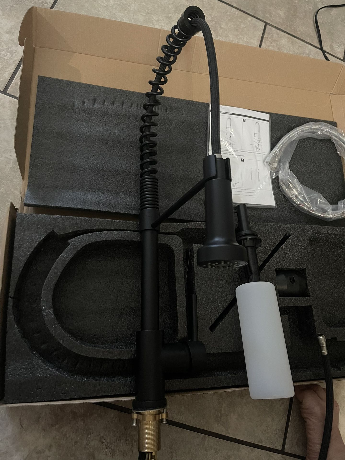 “Brand new” stainless steel kitchen faucet sink incl hot/cold hoses& Soap Dispenser Black