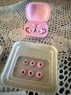 Beats fit pro wireless earbuds
