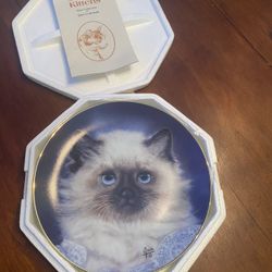 Lady Blue Cameo Kitten Plate