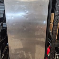 Mini refrigerator