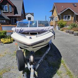 Sea swirl 17’ Boat 