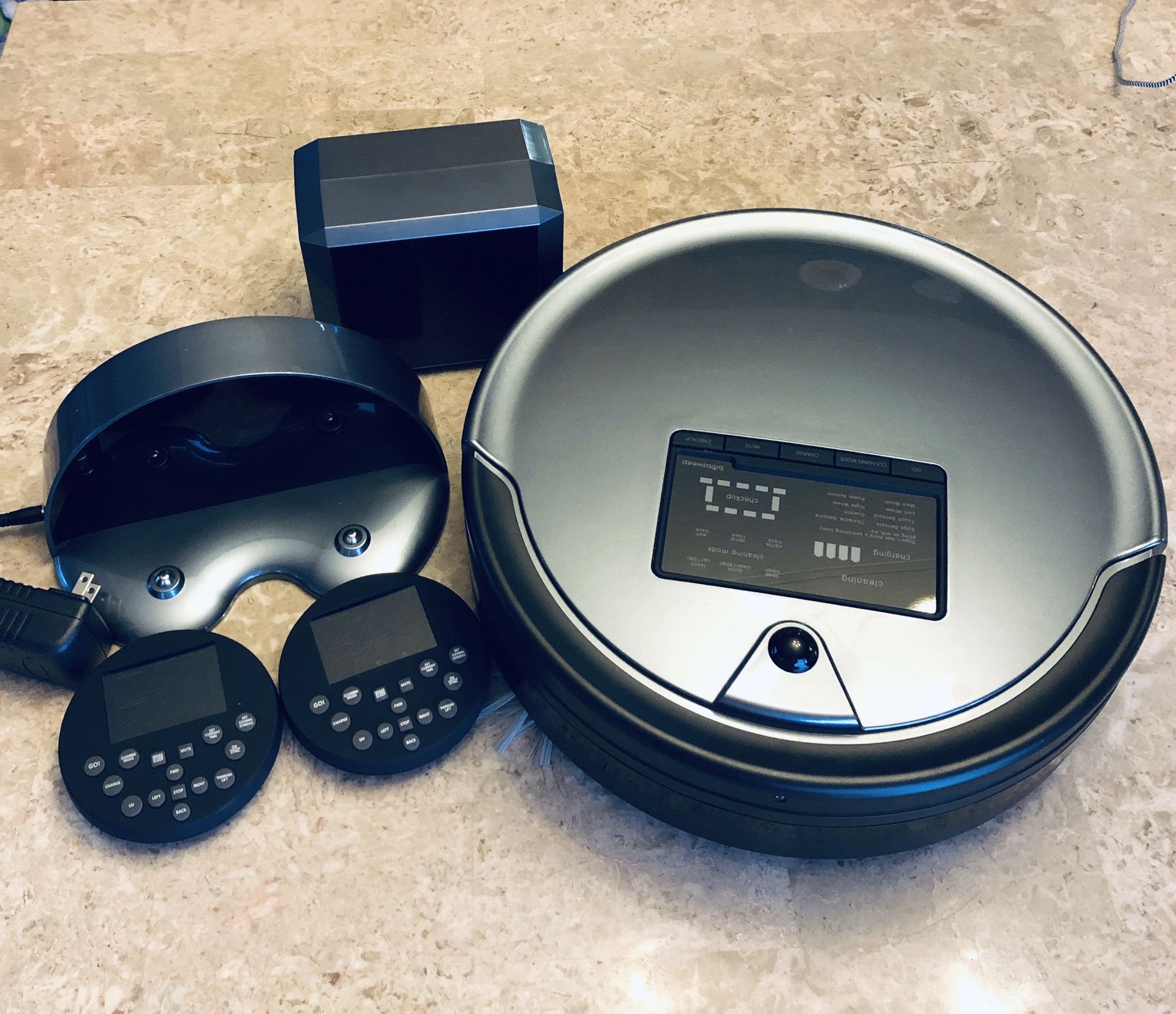 Almost New! Bobsweep Pet Hair Plus 2.0 Robotic Vacuum and Mop. Only Used 2x. Comes In Original