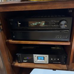 Onkyo TX NR 626 7.2 Surround Stereo  Excellent Condition. 