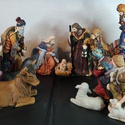 Costco KIRKLAND 12 Piece Porcelain Nativity Set #75177 CRECHE IS MISSING