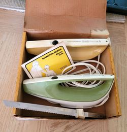 Vintage Hamilton Beach Scovill Electric Knifes