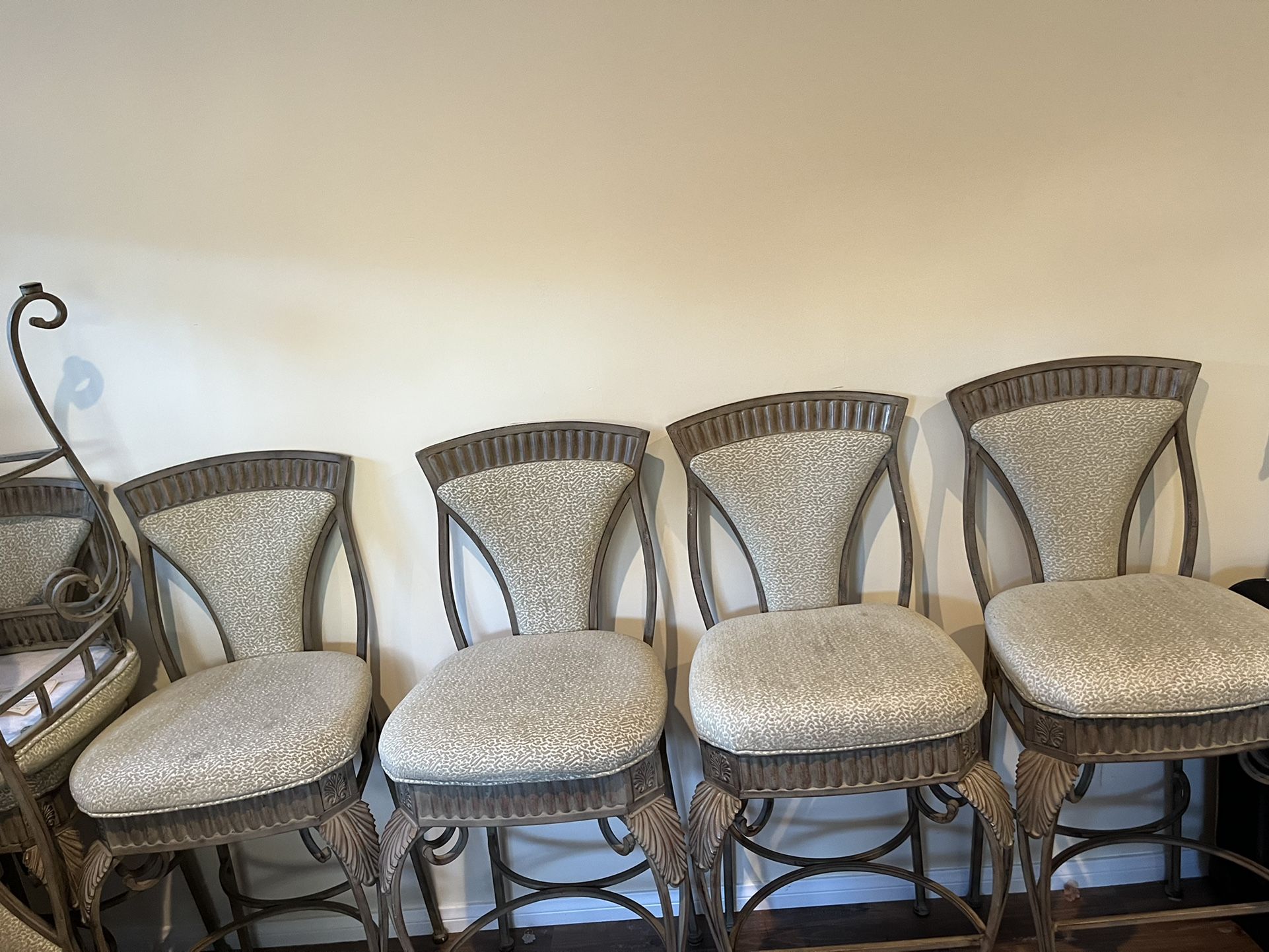 6 Beautiful Heavy Iron Bar Stools