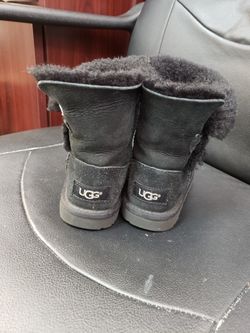 Toddler size 10 Bailey Button