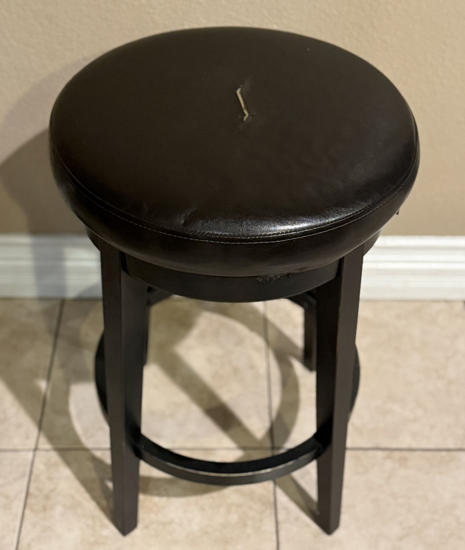 Wood swivel backless bar stool