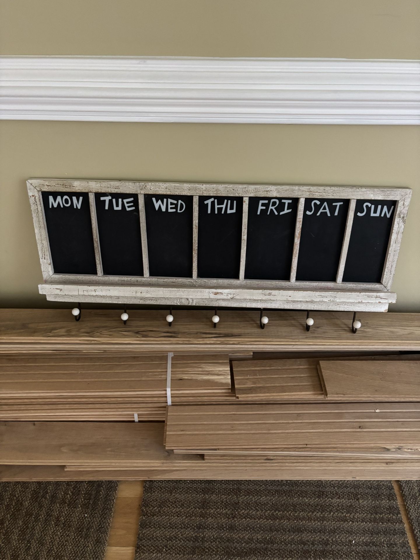 Message & Wardrobe Organizer