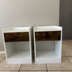 Night Stands/ Side Tables 