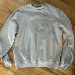 Men's size medium beige H & M sweatshirt 