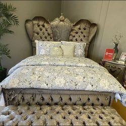 Versailles Antique King Bed$10 Down Payment And Financing Available