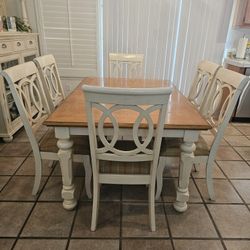 Cottage Farmhouse Style Dining Table w/ leaf and Six Chairs