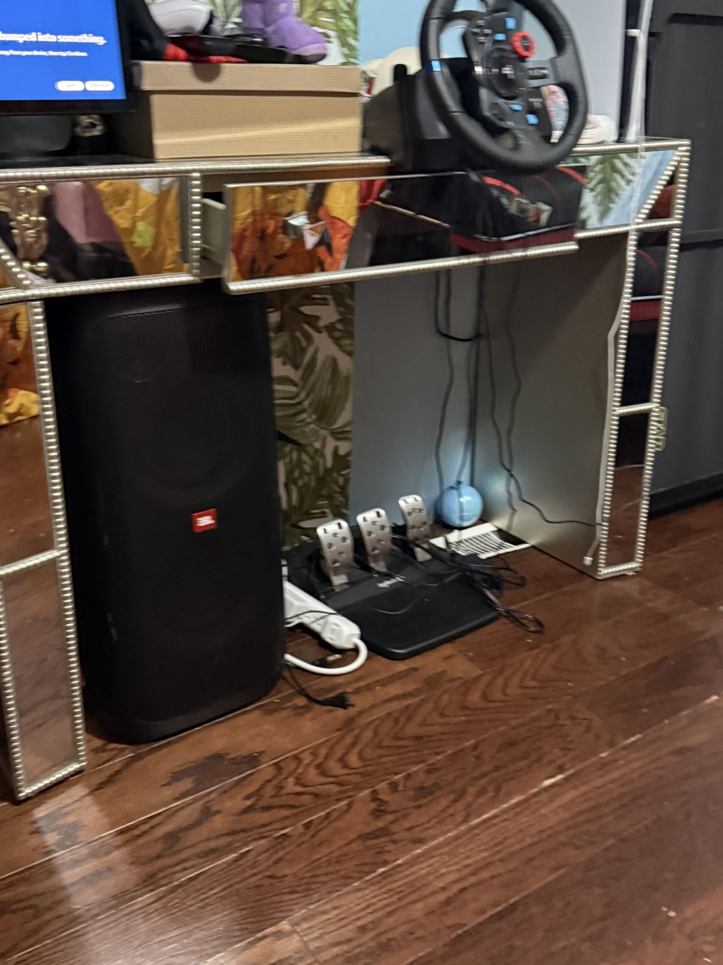 Console Mirror Table