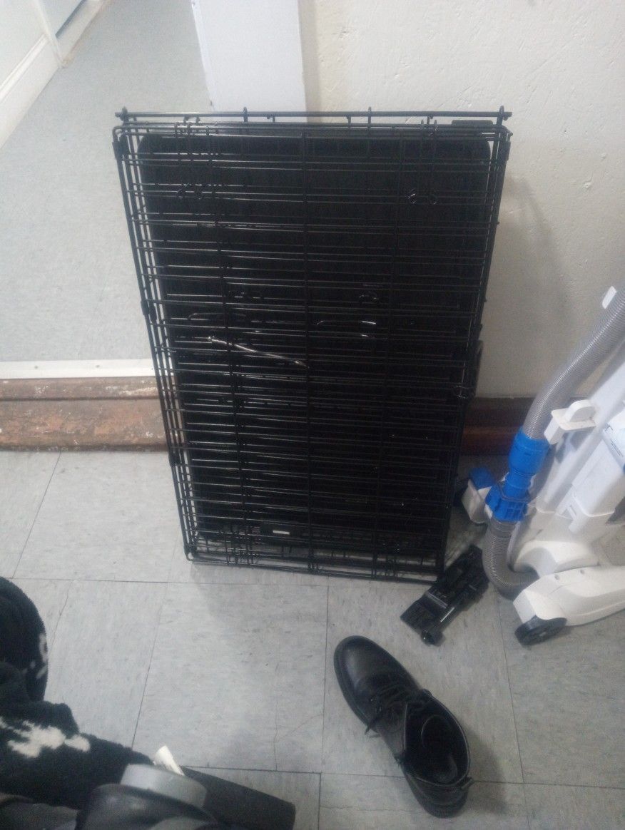 BRAND NEW DOG CAGE