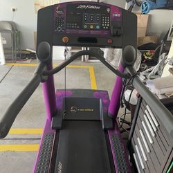 Life Fitness Treadmill