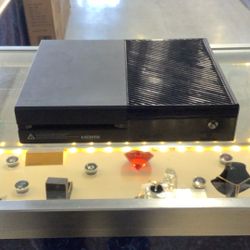 XBOX GAMING CONSOLE