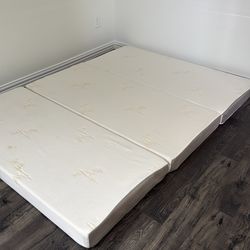 Twin/queen size foldable mattress