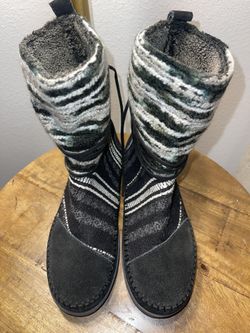 Toms Women’s Boots 6.5