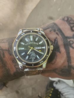 Polo gold and silver watch working