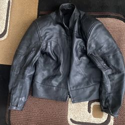 Size 40 Built Leather Motorcycle Jacket