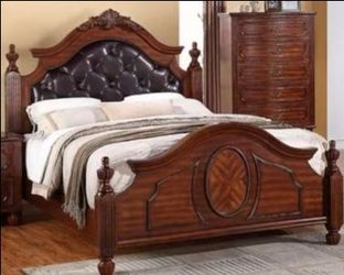 NEW! Eastern King Bed
Headboard Footboard Rails & Hardware Poundex F9142EK