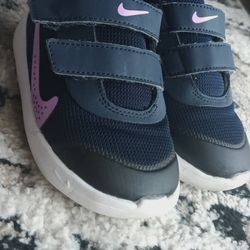 nike Toddlers shod/ slippers 