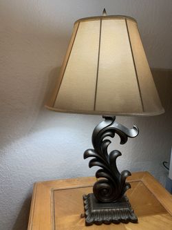 Desk lamp