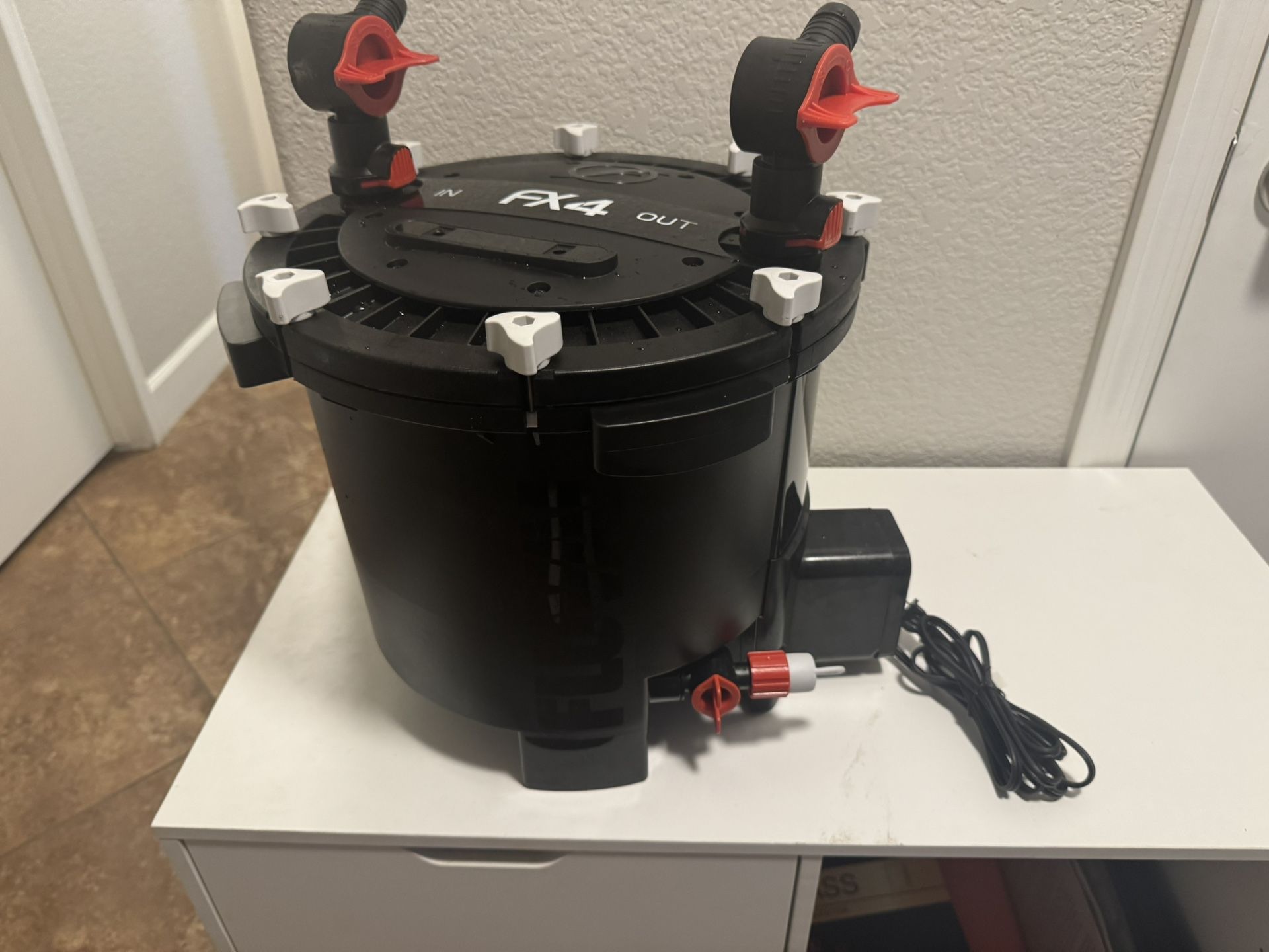 Fluval FX4