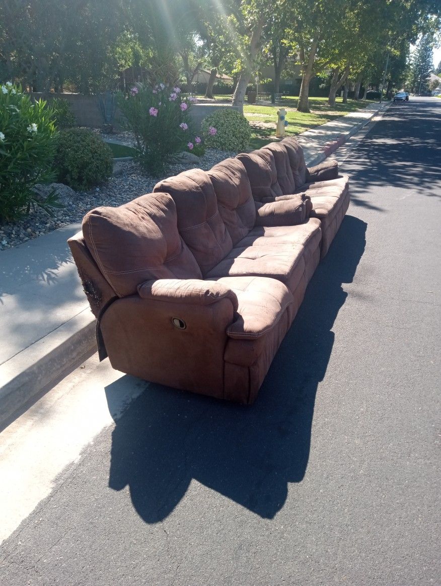 2 Free Couches Sofas Couch Sofa Recliner