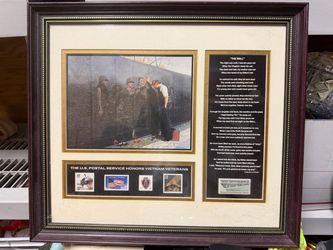 Framed Vietnam Veterans Memorial Commemorative Display