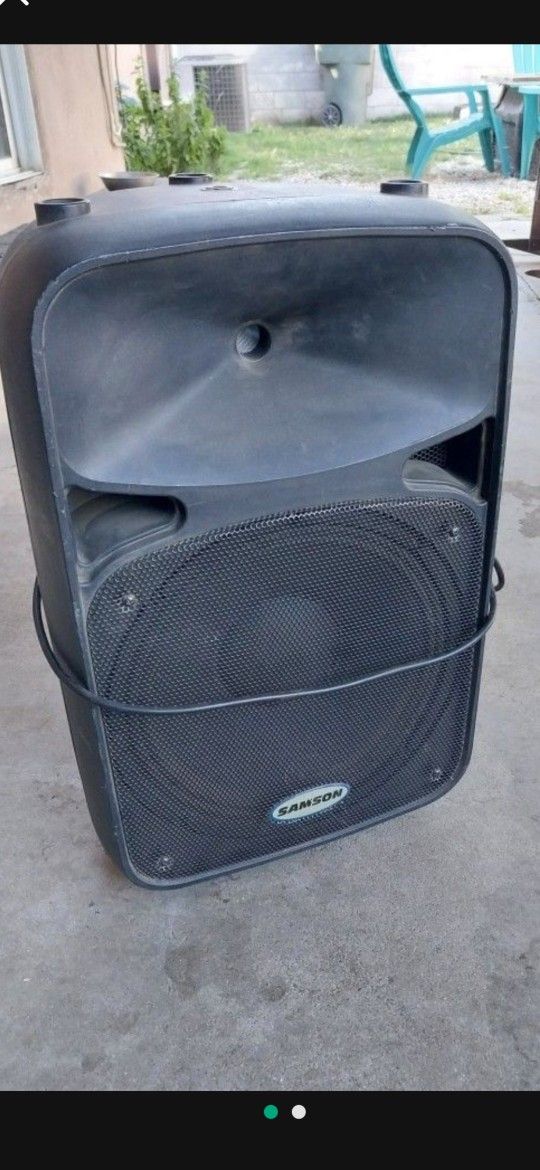 Samson 12" 2 Way Power Speaker
Great for party camping