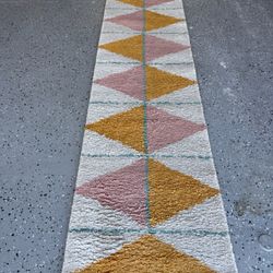 10ft Plush Runner Rug – Modern Design 