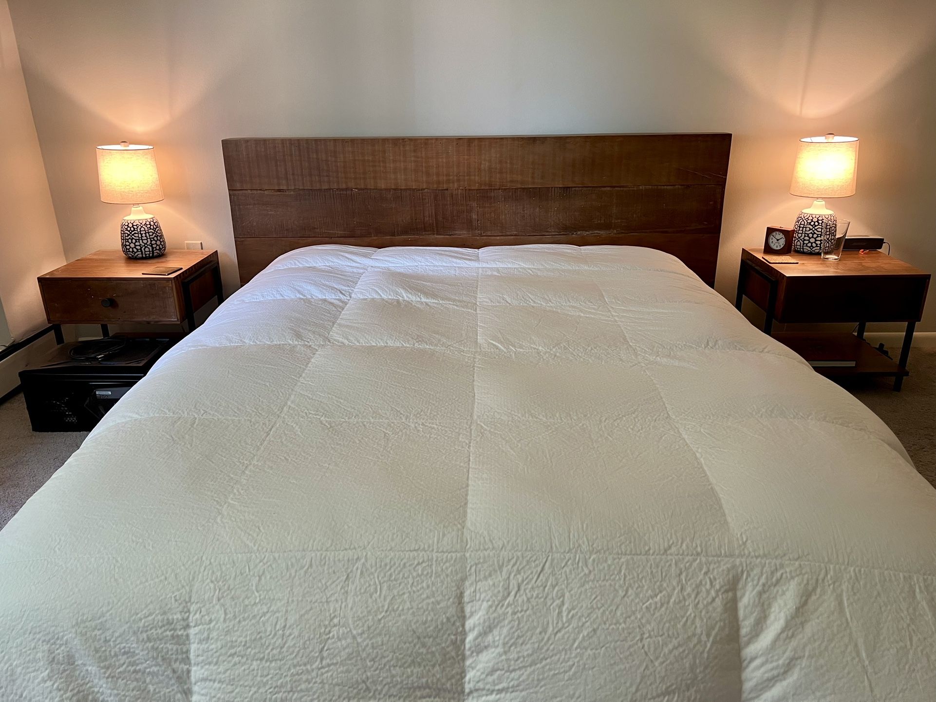Modern Platform Queen Bed Frame, Mattress & Nightstand