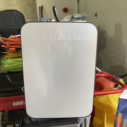 Frigidaire Mini fridge